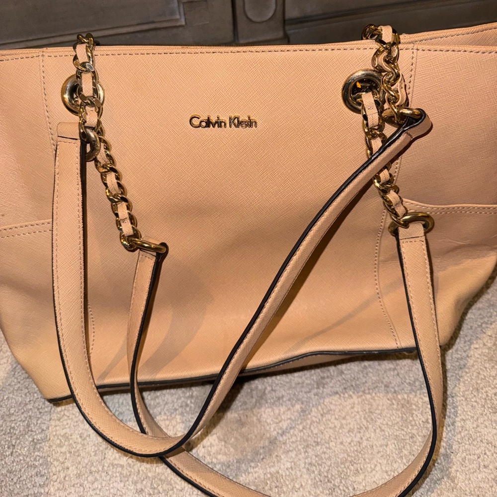 Calvin Klein shoulder chain bag